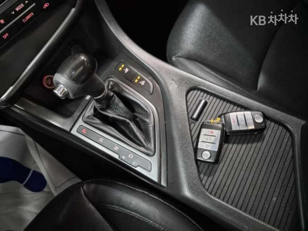 Kia The New (facelift) K5LPI Luxury 경제형 - 11