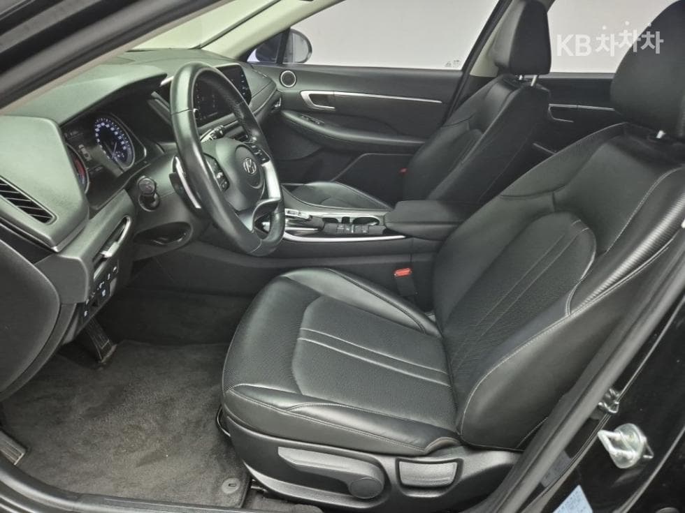 Hyundai Sonata (DN8)1.6 T Modern - 11