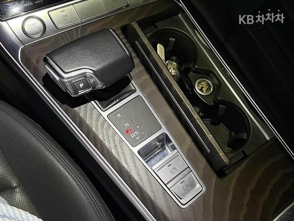 Audi A6(C8)45 TFSI Quattro Premium - 12