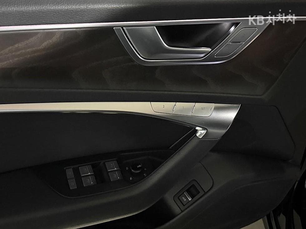Audi A6(C8)45 TFSI Quattro Premium - 13