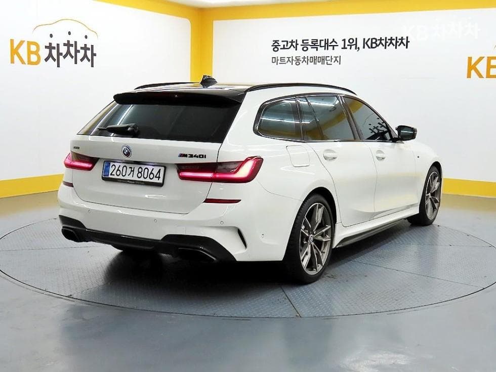 BMW 3 Series (G20)M340i Touring xDrive Standard - 4