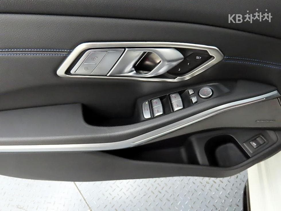 BMW 3 Series (G20)M340i Touring xDrive Standard - 11
