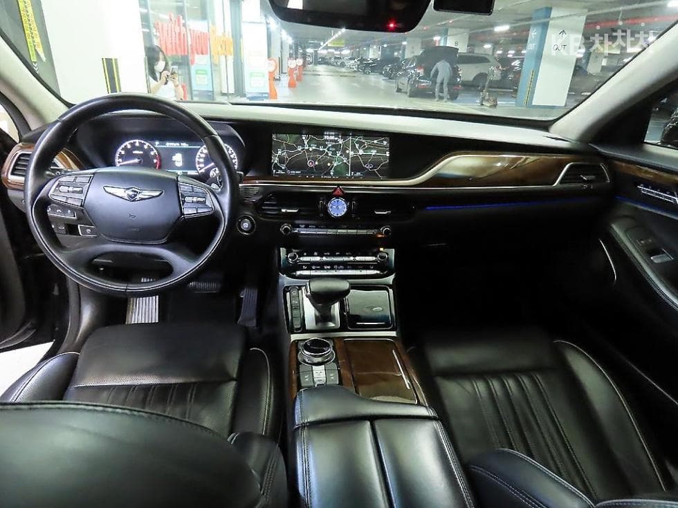 Genesis EQ9005.0 GDI AWD Prestige - 10