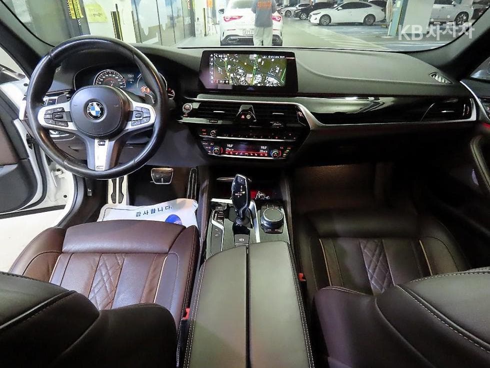 BMW 올New5 Series (G30)540i xDrive M Sport Plus - 10
