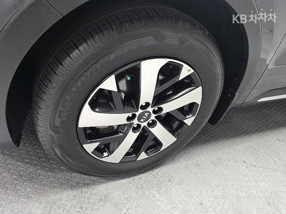 Kia Sorento 4th generation2.2 Diesel 2WD Trendy - 19