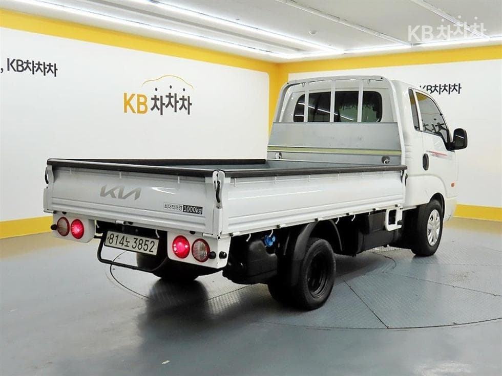 Kia The New (facelift) Bongo 3 (light truck)1 Ton King Cab Extra Long 2WD L Light - 4