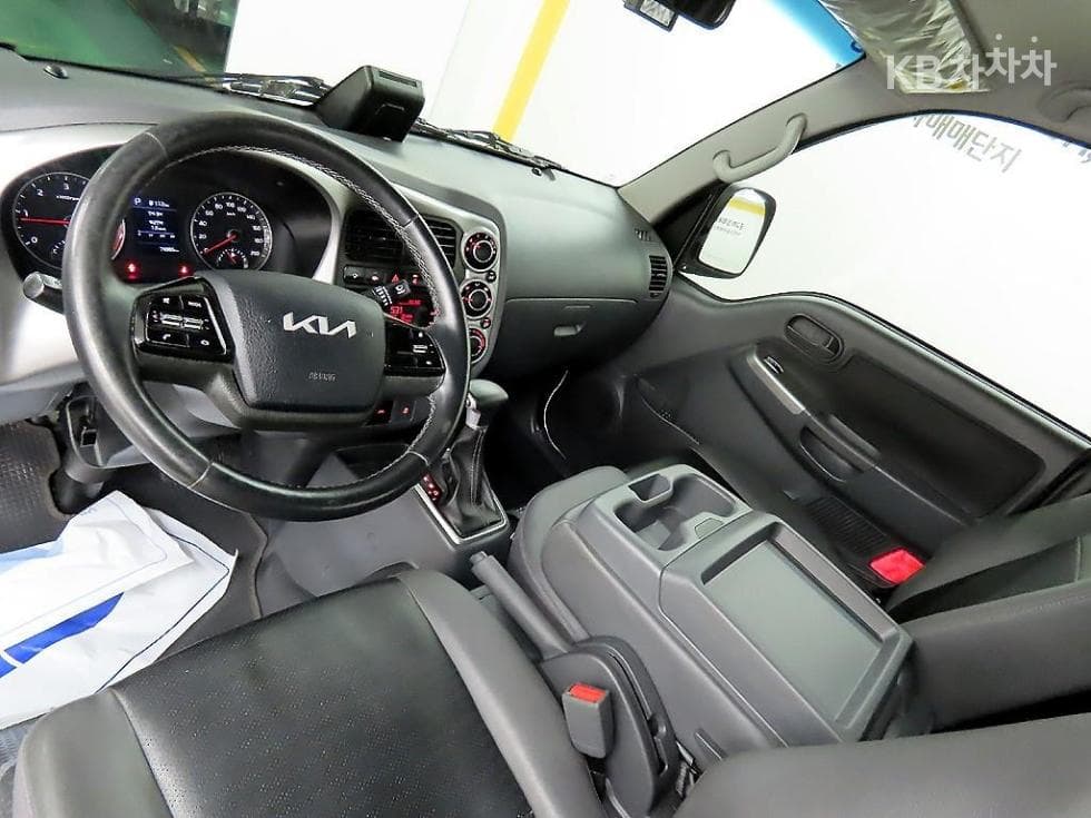Kia The New (facelift) Bongo 3 (light truck)1 Ton King Cab Extra Long 2WD L Light - 6