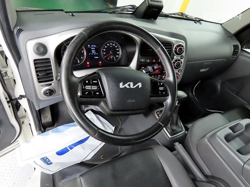 Kia The New (facelift) Bongo 3 (light truck)1 Ton King Cab Extra Long 2WD L Light - 8