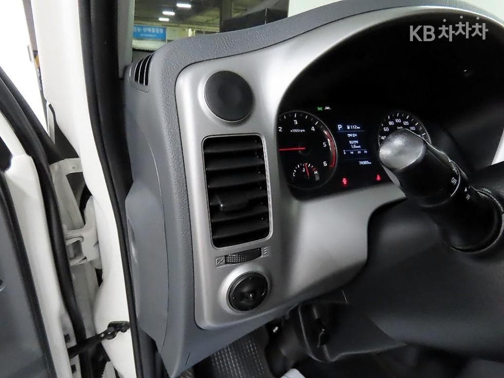 Kia The New (facelift) Bongo 3 (light truck)1 Ton King Cab Extra Long 2WD L Light - 11