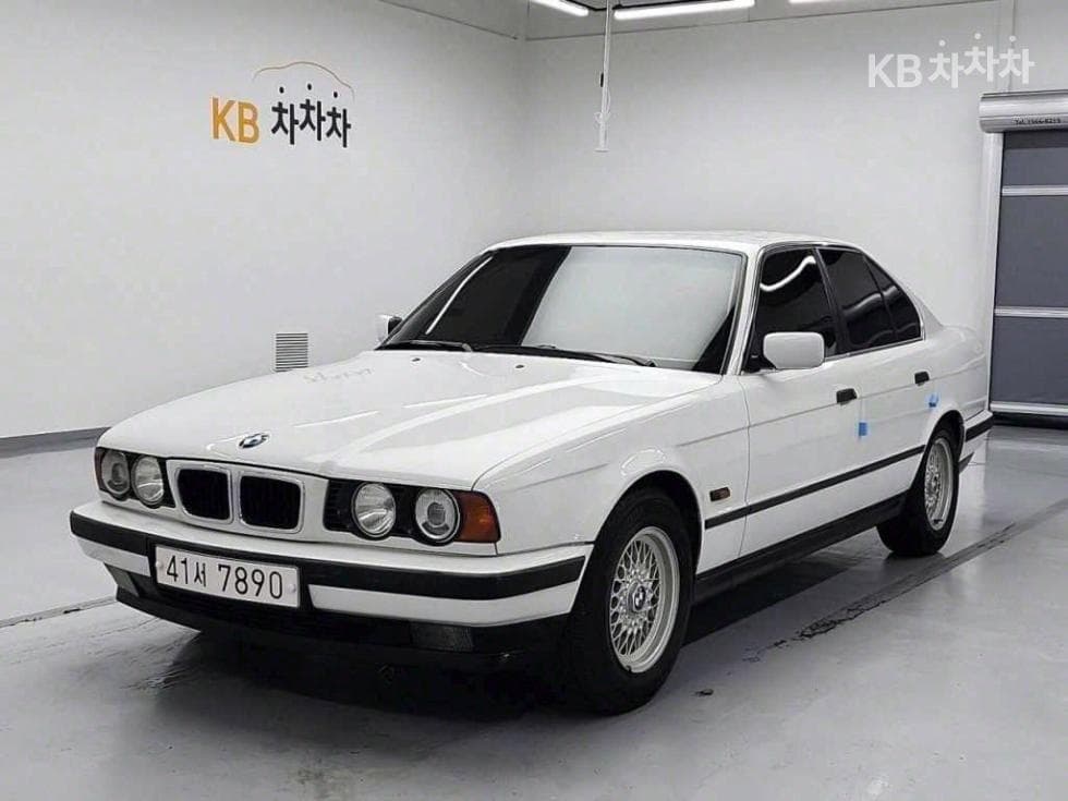 BMW 3 Series 328i - Image 1