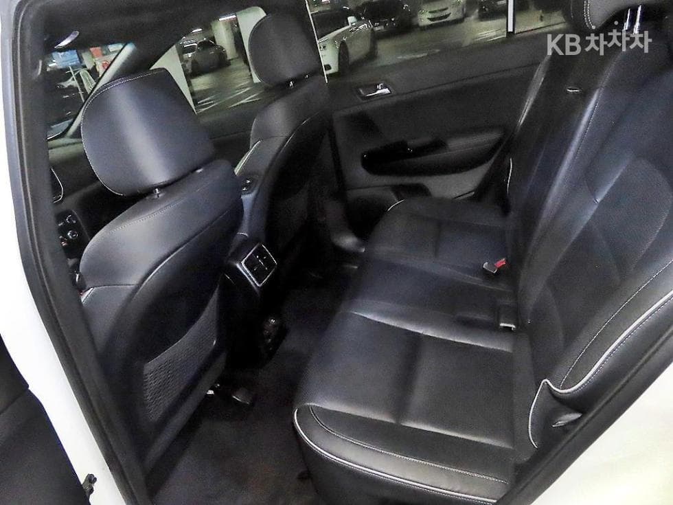 Kia Sportage 더 볼드2.0 Diesel 2WD Seater텔리전트 - 7