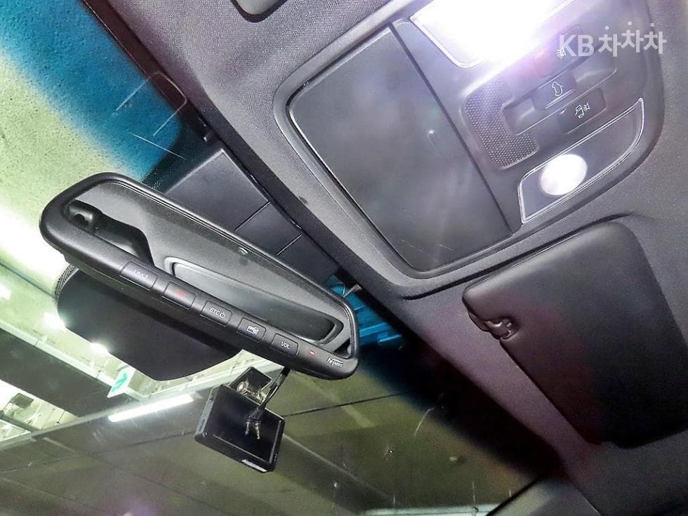 Kia Sportage 더 볼드2.0 Diesel 2WD Seater텔리전트 - 14