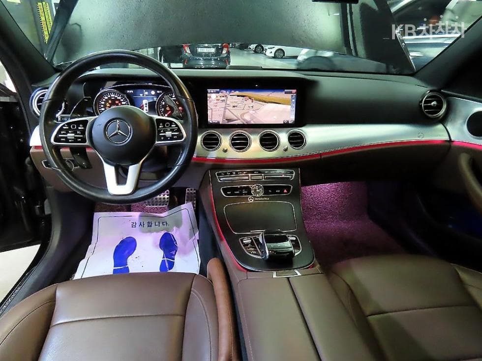 Mercedes-Benz E-Class (W213)E250 Avantgarde - 10