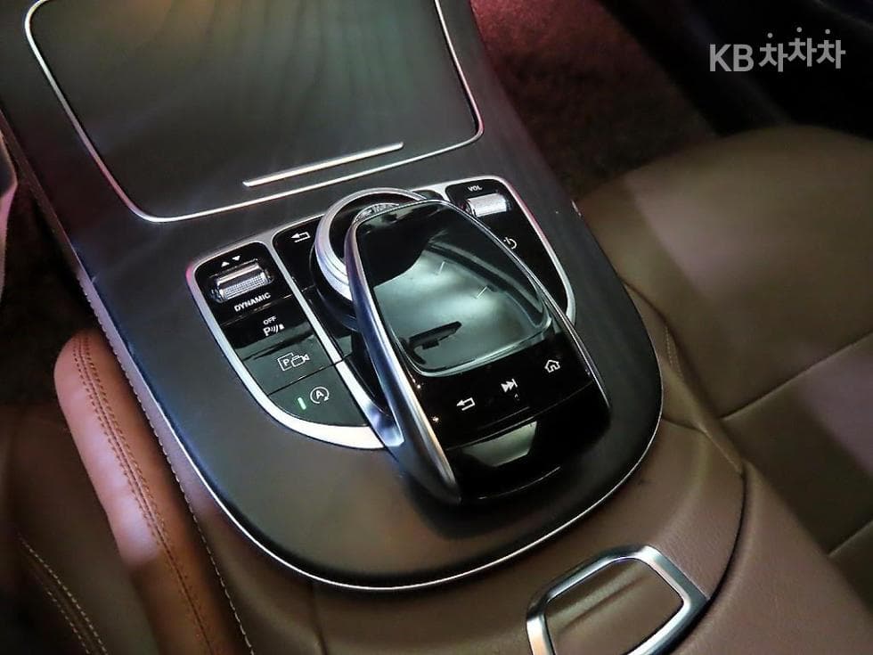 Mercedes-Benz E-Class (W213)E250 Avantgarde - 15