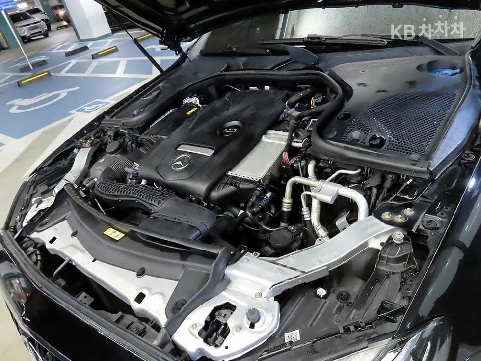 Mercedes-Benz E-Class (W213)E250 Avantgarde - 19