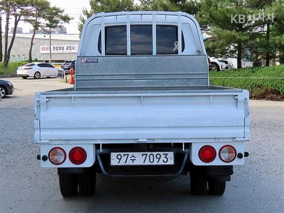Kia The New (facelift) Bongo 3 (light truck)1 Ton Double Cab Extra Long 2WD L Light - 4