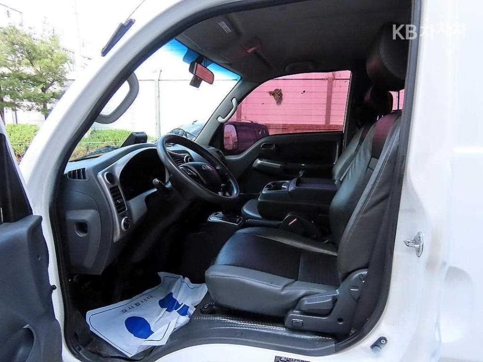 Kia The New (facelift) Bongo 3 (light truck)1 Ton Double Cab Extra Long 2WD L Light - 6