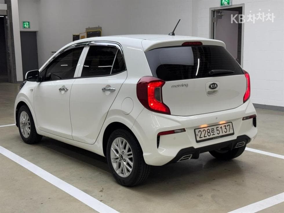 Kia Morning / Picanto 어반(JA)1.0 Gasoline Prestige - 2