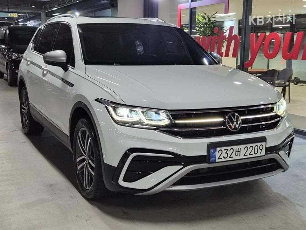 Volkswagen Tiguan Allspace 2.0 Turbocharged Stratified Injection (VW) Prestige - Image 1