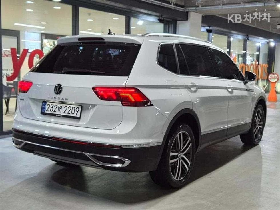 Volkswagen Tiguan Allspace2.0 Turbocharged Stratified Injection (VW) Prestige - 4