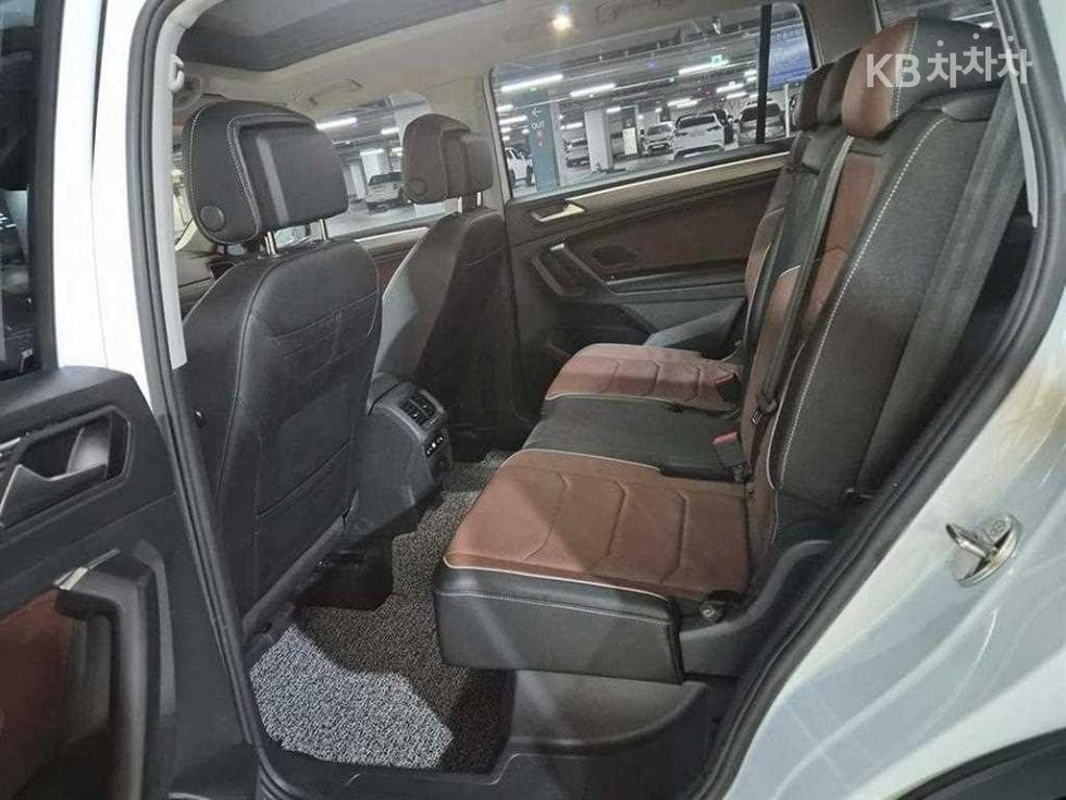 Volkswagen Tiguan Allspace2.0 Turbocharged Stratified Injection (VW) Prestige - 7
