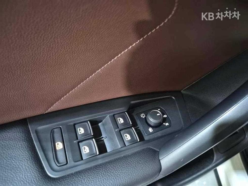 Volkswagen Tiguan Allspace2.0 Turbocharged Stratified Injection (VW) Prestige - 12
