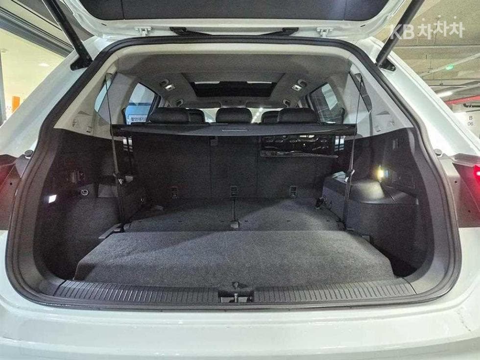 Volkswagen Tiguan Allspace2.0 Turbocharged Stratified Injection (VW) Prestige - 18