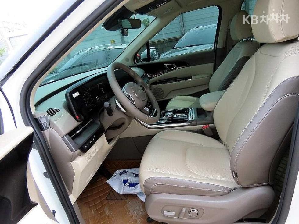 Kia Carnival 4th generationD2.2 9-seater Noblesse - 5