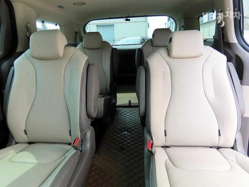 Kia Carnival 4th generationD2.2 9-seater Noblesse - 7