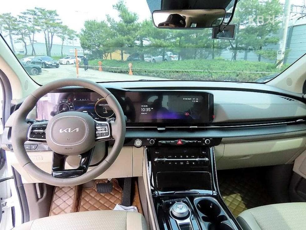Kia Carnival 4th generationD2.2 9-seater Noblesse - 8