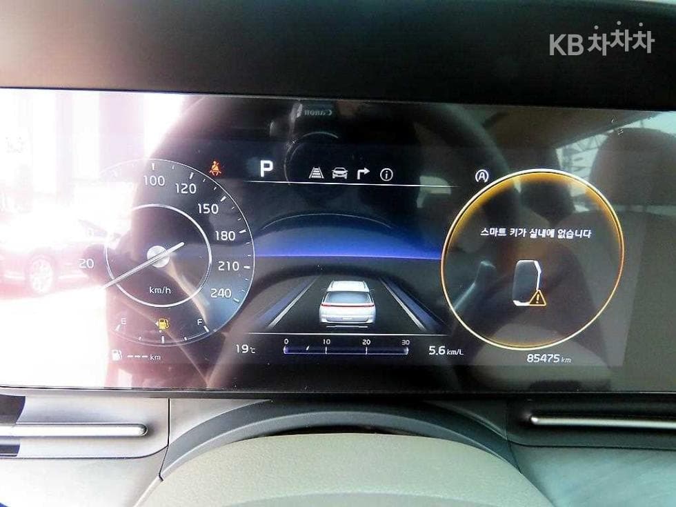 Kia Carnival 4th generationD2.2 9-seater Noblesse - 10