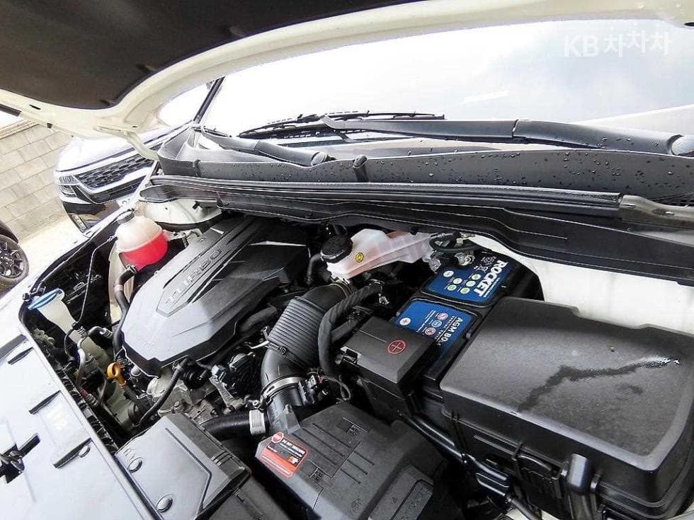 Kia Carnival 4th generationD2.2 9-seater Noblesse - 19