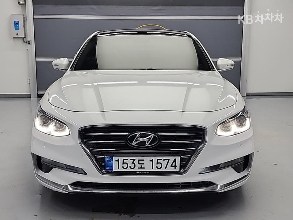 Hyundai Grandeur (Azera)IGRental car 3.0 LPi Modern Standard - 2