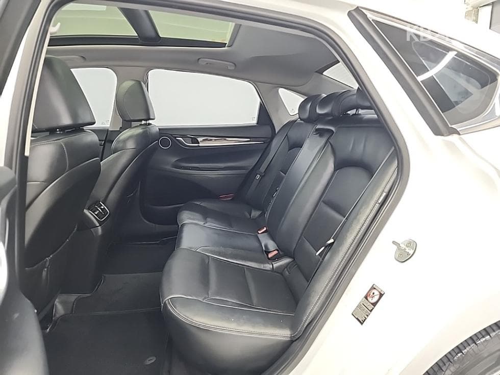 Hyundai Grandeur (Azera)IGRental car 3.0 LPi Modern Standard - 12