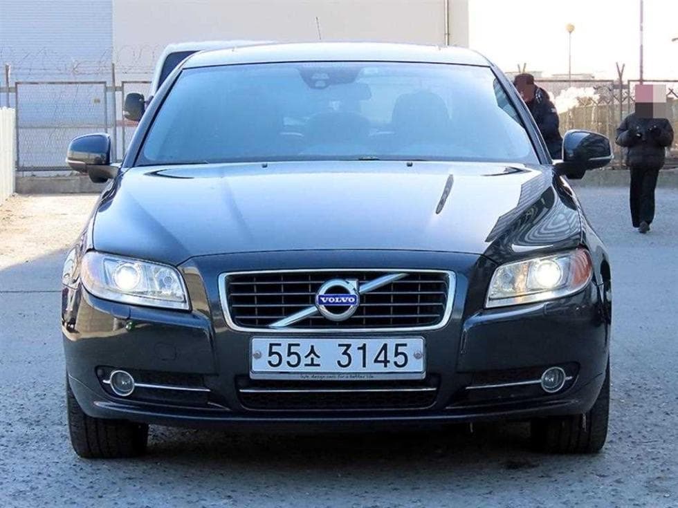 Volvo S80 D3 - Image 1