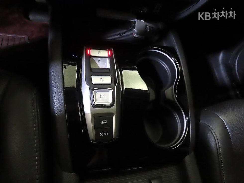 혼다 파일럿(3-토 поколение)3.5 V6 4x4 Elite - 12