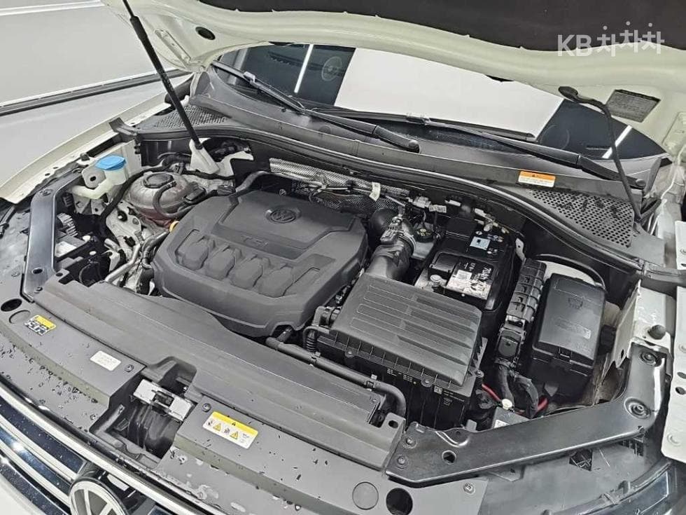 Volkswagen Tiguan Allspace2.0 Turbocharged Stratified Injection (VW) Prestige - 5