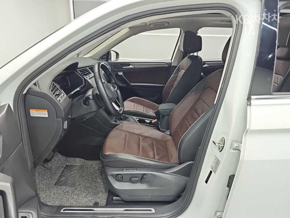 Volkswagen Tiguan Allspace2.0 Turbocharged Stratified Injection (VW) Prestige - 11