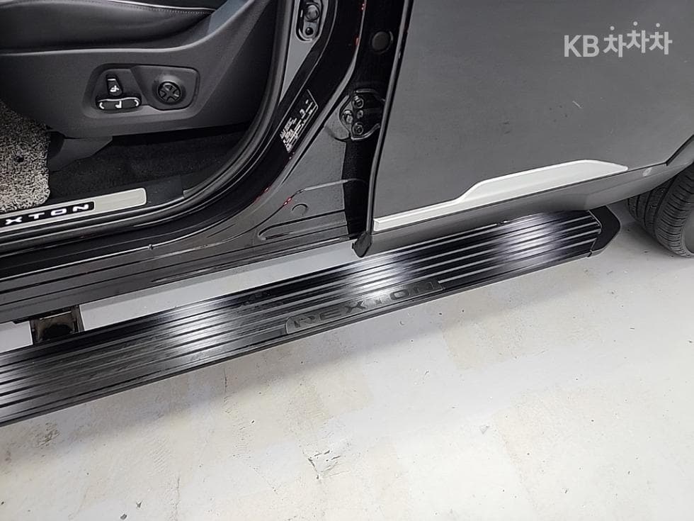 КейДжи Мобилити All New Rexton2.2 4x4 더 블랙 - 13