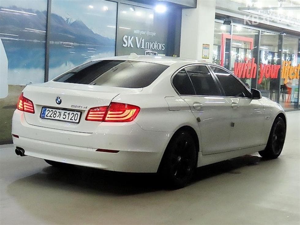 BMW Нов5 Серия520d F10 - 4
