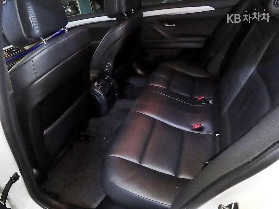 BMW Нов5 Серия520d F10 - 7