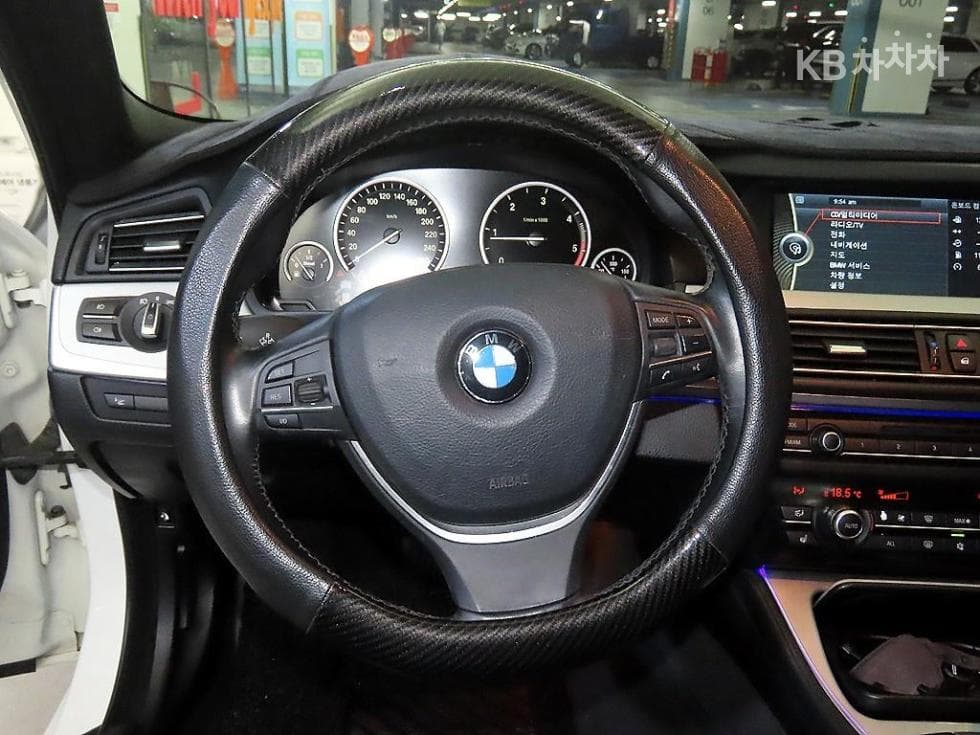 BMW Нов5 Серия520d F10 - 8