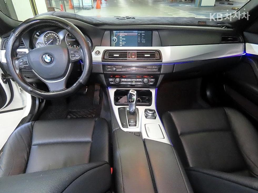BMW Нов5 Серия520d F10 - 10