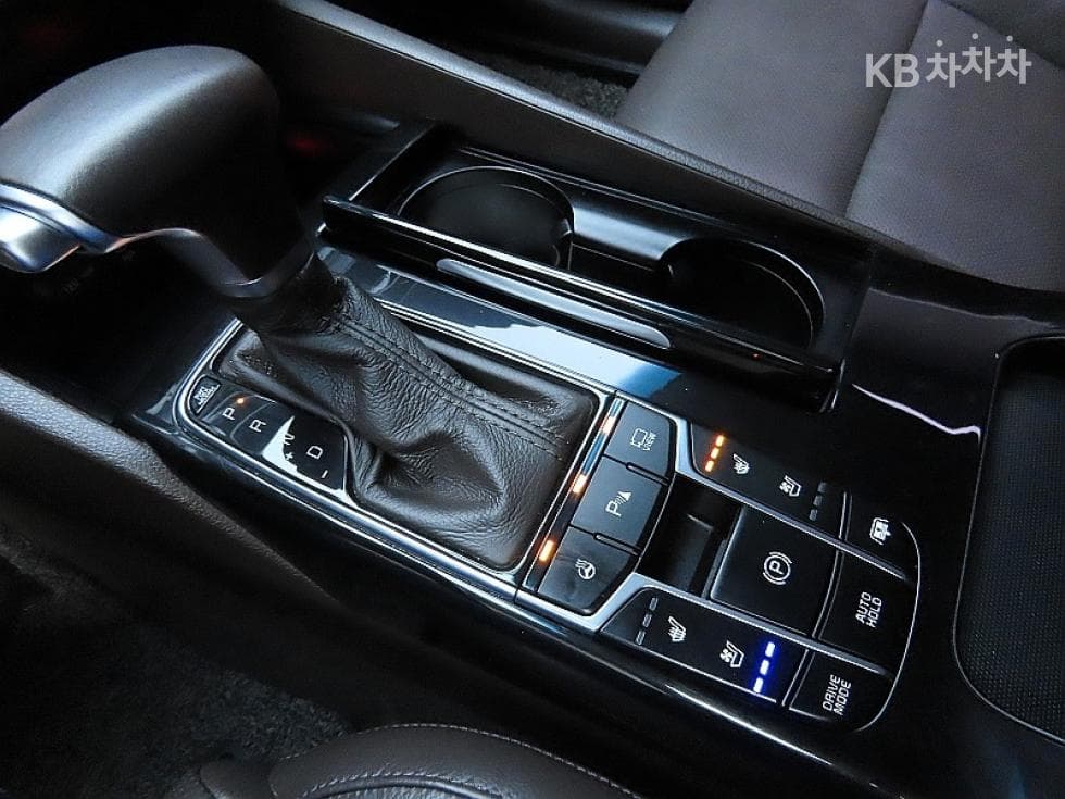 Kia All New K72.4 GDI Prestige - 9