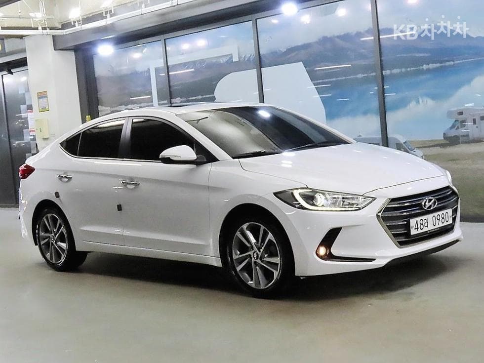 Хюндай Avante (Elantra)AD 1.6 GDi Modern Специал (специален признак/издание) - Image 1