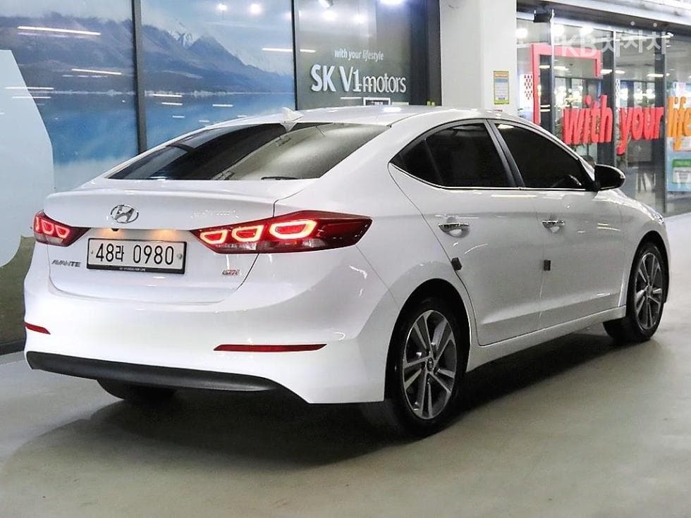 Хюндай Avante (Elantra)AD1.6 GDi Modern Специал (специален признак/издание) - 4