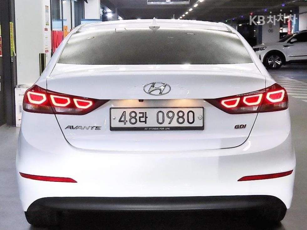 Хюндай Avante (Elantra)AD1.6 GDi Modern Специал (специален признак/издание) - 5