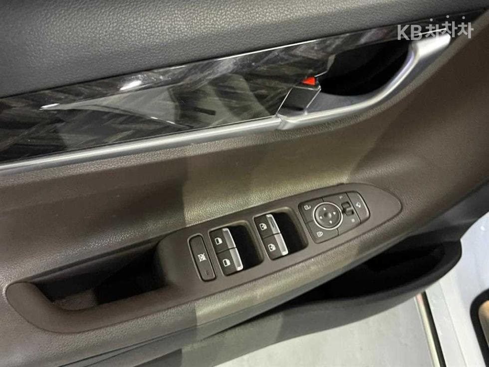 Хюндай Grandeur (Azera)IG2.4 Premium Стандартен - 12