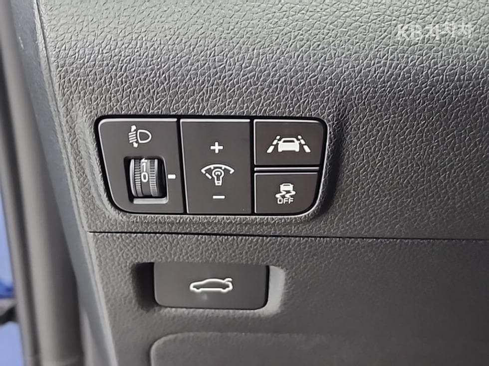 Kia K5 3rd Gen1.6 Gasoline Turbo Noblesse - 17