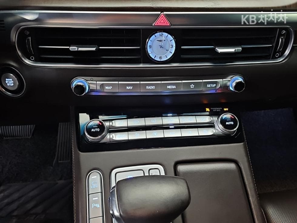 Дженезис G905.0 GDi AWD Престиж - 10
